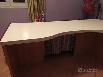 scrivania e cassettiera 