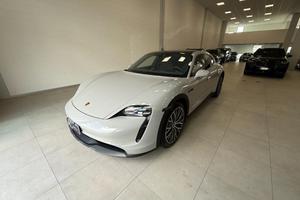 PORSCHE Taycan 4 Cross Turismo