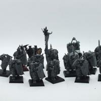15 cavalieri guerrieri del caos a piedi Warhammer