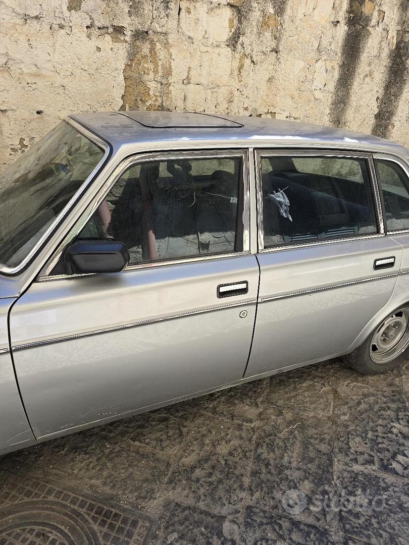 Volvo 244 1976 photo 4