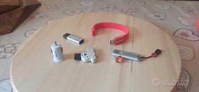 chiavette USB + spina da auto per caricatore cel