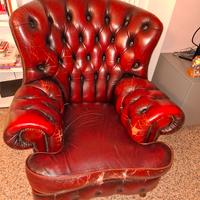 Poltrona Chesterfield color bordeaux 