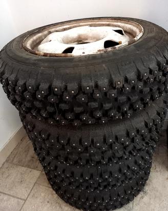 gomme chiodate per clio 16v anno 1992