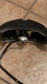 Faro posteriore yamaha fz1