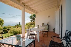 Villa con giardino sul mare di Scopello