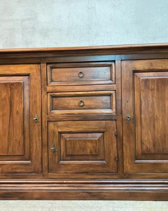 Credenza