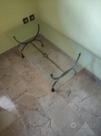 tavolino, angoliera, e tavolo con 6 sedie  200 eur