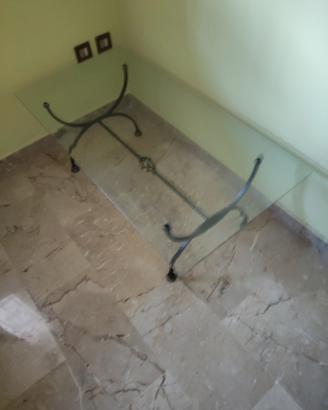 tavolino, angoliera, e tavolo con 6 sedie  200 eur
