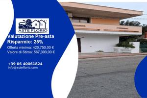 Immobile in asta di 305 m² con più di 5 locali a O