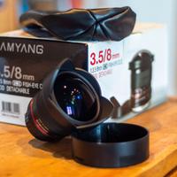 Samyang 8 mm 3.5 fish-eye per Nikon