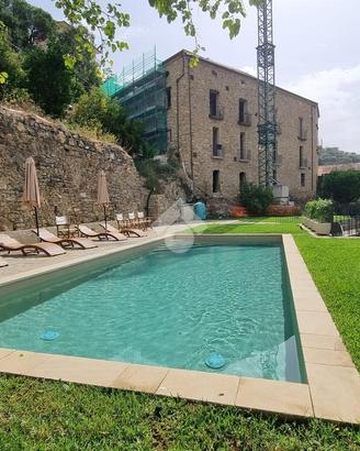 2 LOCALI A MONTECORICE