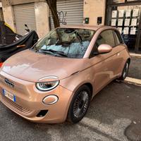 Fiat 500 500e Berlina 42 kWh Icon Led sensori parc