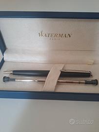 penna elegante nera