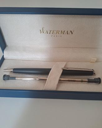 penna elegante nera
