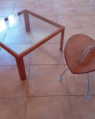 Tavolino in legno/vetro e portariviste in legno