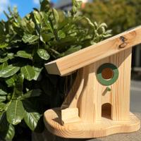 Casetta in legno per volatili fatta a mano