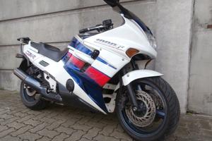 HONDA CBR 1000 F del 1993 compreso trapasso-taglia