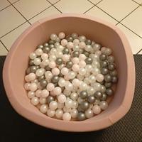 vasca con palline per bambini 