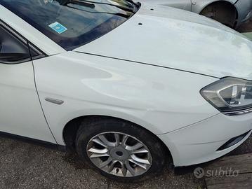 Parafango destro LANCIA DELTA del 2013