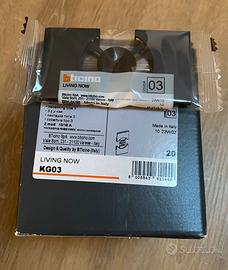 bticino Living Now Cover per prese schuko KG03