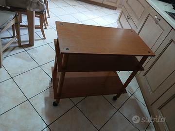 Tavolino con ruote per TV 