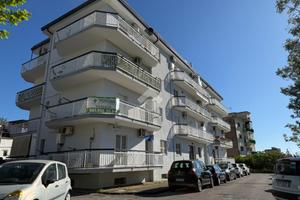3 LOCALI A CERCOLA