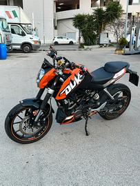 KTM Duke 125 2011
