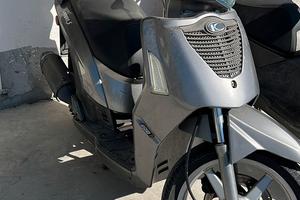 Kymco People 200