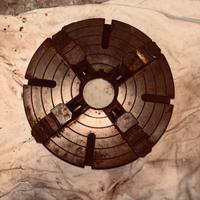 Tornio mandrino a griffe indipendenti 300 mm