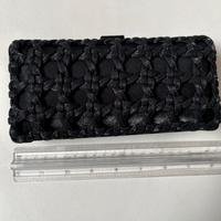 Borsetta elegante Chiara P. rigida con chiusura a