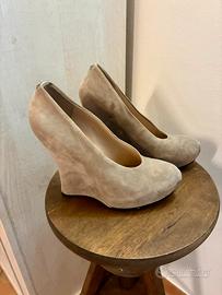 Zeppe scamosciate beige Guess