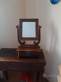 SPECCHIO CON CASSETTO IN NOCE DA TAVOLO
