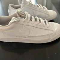 Nike Blazer low LE bianche