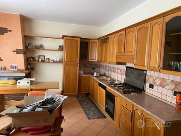 cucina in legno massello 
