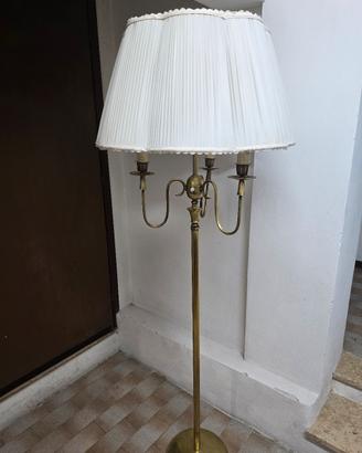 Lampadario da terra