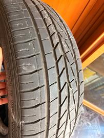 Pneumatico Good Year 195/55 R15 e copricerchio VW
