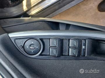 Pulsantiera anteriore sx ford focus anno 2012