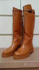 stivali in pelle 