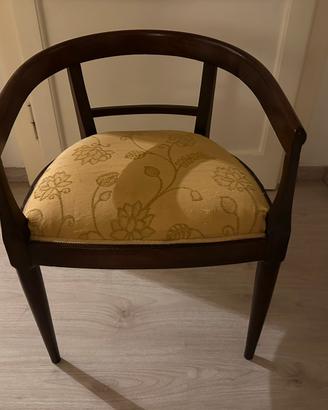 Sedia classica in legno con seduta  imbottita