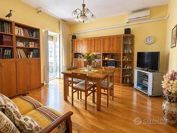 S2 APPARTAMENTO IN PALAZZETTO CON CANTINOLA
