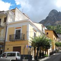 Casa indipendente su 4 livelli con terrazzo