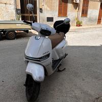 Keeway iskia 125 bianco 