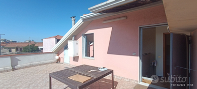 San Gregorio Ampia Mansarda con terrazzo a livello