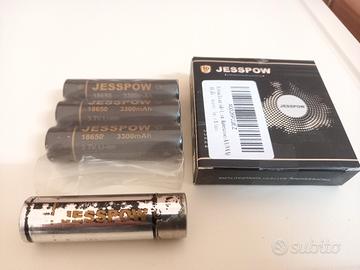 4 batterie nuove ricaricabili litio 18650 3300 mAh