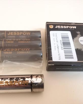 4 batterie nuove ricaricabili litio 18650 3300 mAh
