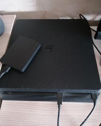 Playstation 4 slim