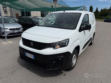 Peugeot Partner 1.5 100 CV 3 POSTI PC