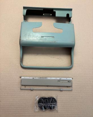 Macchina da scrivere Olivetti lettera 22 scocca