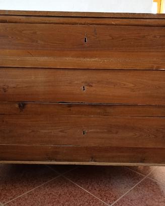 comò in legno massello 