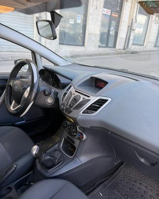 Ford fiesta VI serie 1400cc TDI